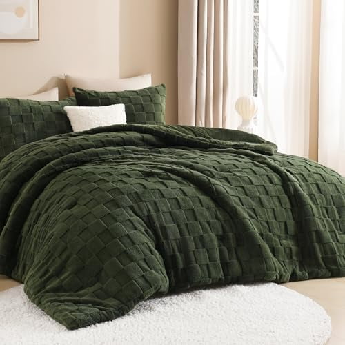 Fluffy Full Size Comforter Set Olive Green，3 Pieces Warm Sherpa Fleece Winter Bedding Set, Jacquard Checkered Plush Fuzzy Bed Set(1 Comforter, 2 Pillowcases)