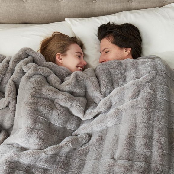 Fluffy King Size Throw Blankets for Bed,Lightweight Cozy Soft Grey Faux Fur Throw Blankets for Sofa Bedroom Living Room,108x90 Inches