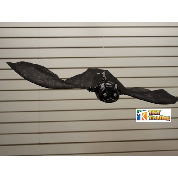 Flying Bat / flip wings and flying around