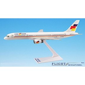 Flying Colours 757-200 Airplane Miniature Model Snap Fit Kit 1:200 Part# ABO-75720H-035
