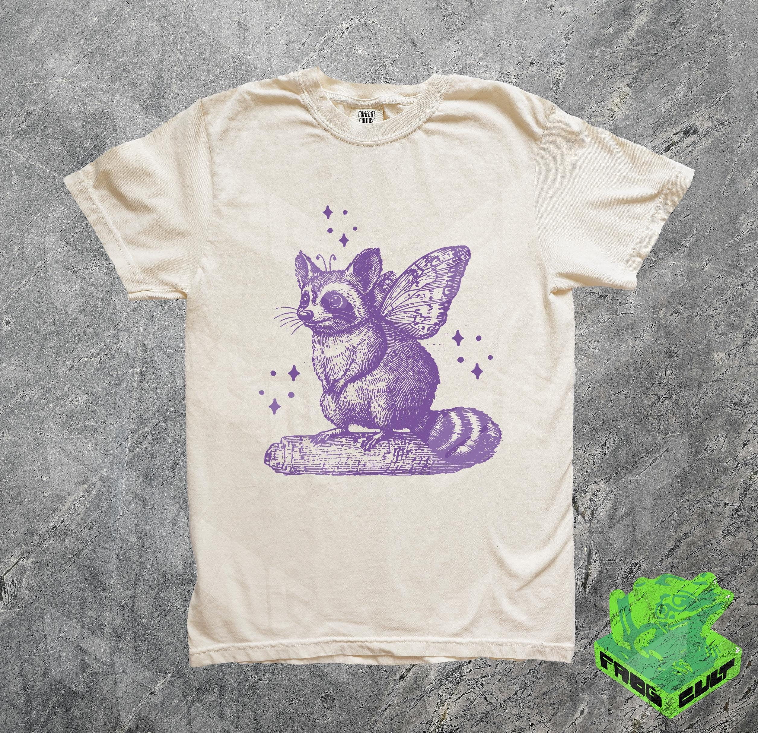 Flying Raccoon With Butterfly Wings T-shirt – Raccoon in Space, Retro ...