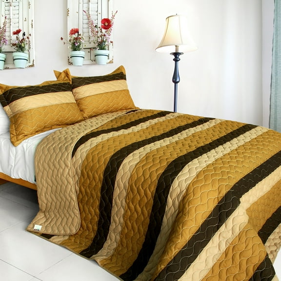 Flying in the Wind 3PC Vermicelli-Quilted Patchwork Quilt Set Full/Queen Size