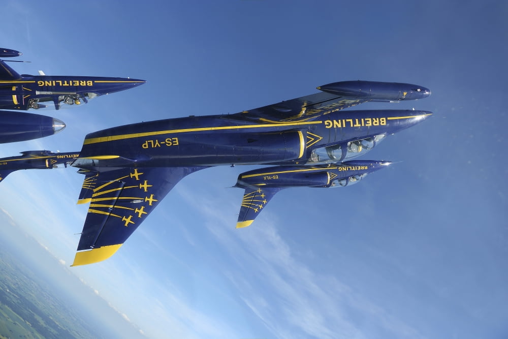 Flying with the Aero L-39 Albatros of the Breitling Jet Team Canvas Art - Daniel KarlssonStocktrek Images (18 x 12)