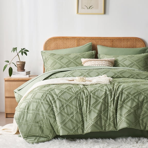Flymme Tufted Comforter Set Queen Size 7 Pieces Sage Green Bed in a Bag Boho Bed Sets Embroidery Shabby Chic Bedding with Diamond Pattern for Women Men