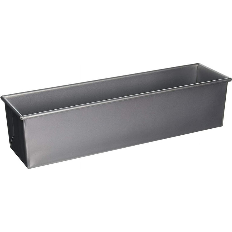 Chicago Metallic 1 1/2 lb. Glazed Aluminized Steel Pullman Bread Loaf Pan  and Cover - 13 9/16 x 4 9/16 x 4