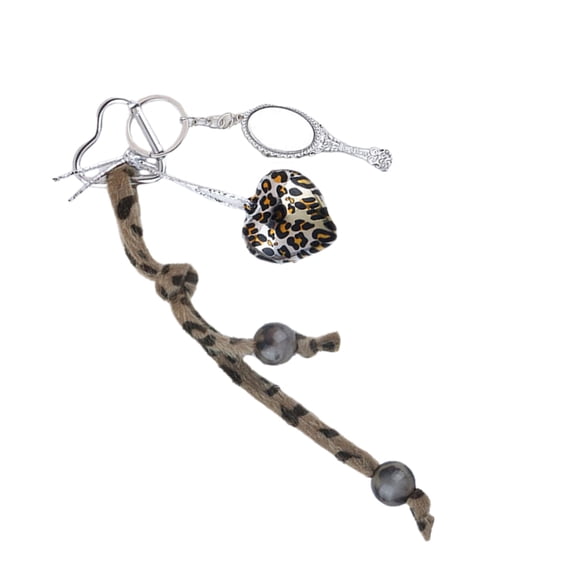 Fogun Unique Heart Shaped Resin Keychain Leopard Print Resin Heart Keychain Stylish Keyring Charm for Stylish Individuals