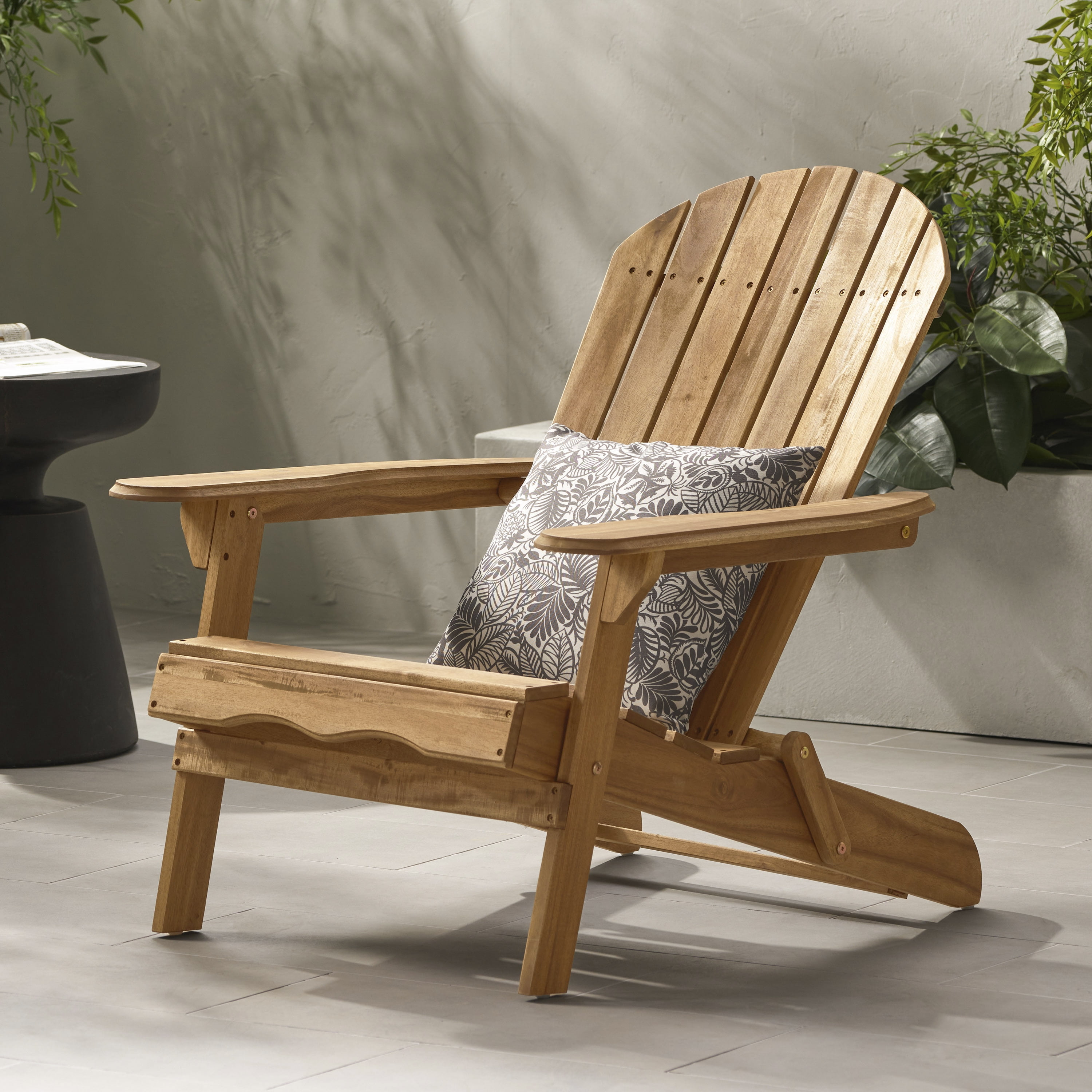 Folding Adirondack Chair, Teak Finish Acacia Wood Outdoor Lounge Chair with Slatted Back and Wide Armrests, Foldable Fire Pit Chair for Patio Garden Backyard Relaxation