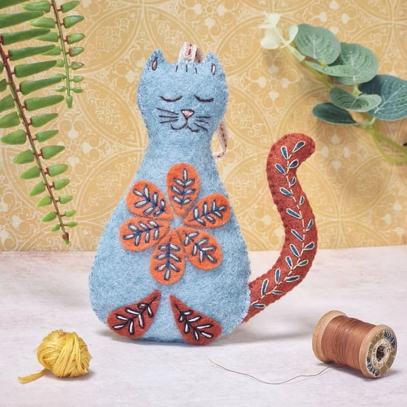 Wizardi Felt Craft Kit - Folk Cat MKFCT1F Corinne Lapierre