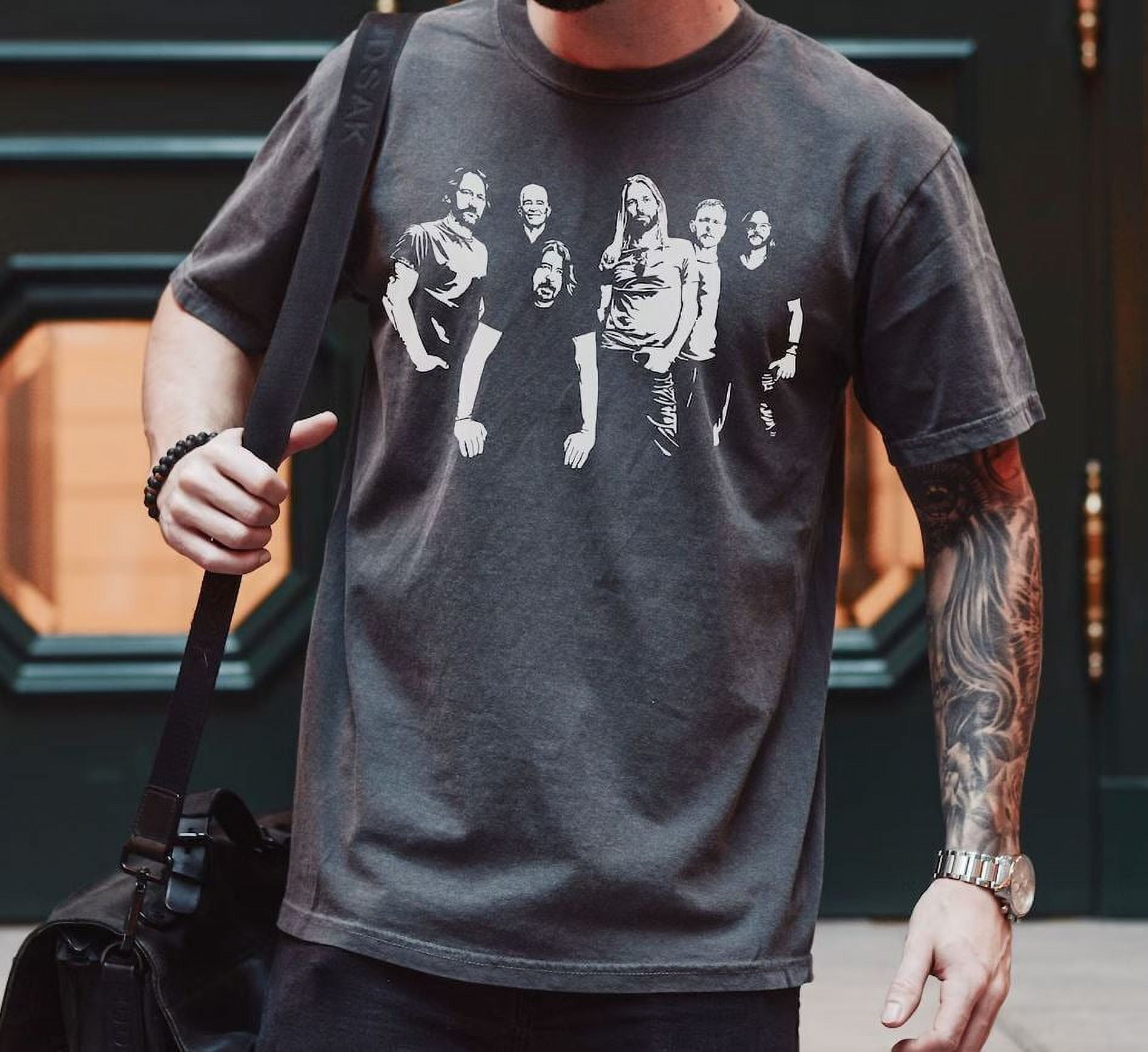 Foo Fighters Rock Band Vintage 2024 Tour shirt - Walmart.com