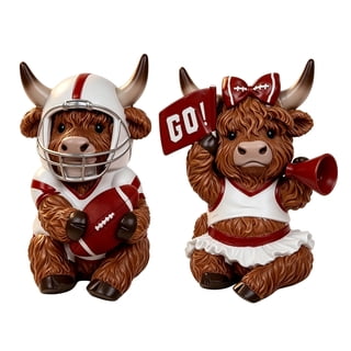 Football Player Highland Cow Statue, Highland Cow Football Decor with Helmet and Ball, Cute Resin Game Day Tabletop Figurine for Shelf Mantel Home, Sports Fan Gift