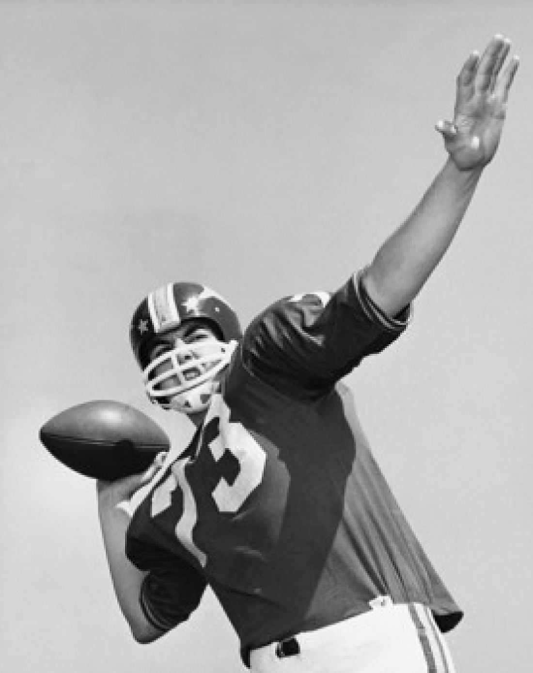 Football player throwing a football Canvas Art - (18 x 24)