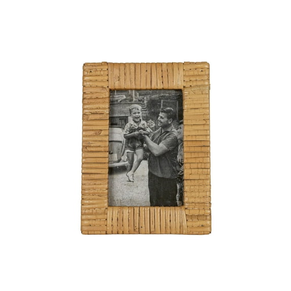 Foreside Home and Garden 4X6 Inch Wrapped Rattan Picture Frame with MDF & Glass by Foreside Home & Garden