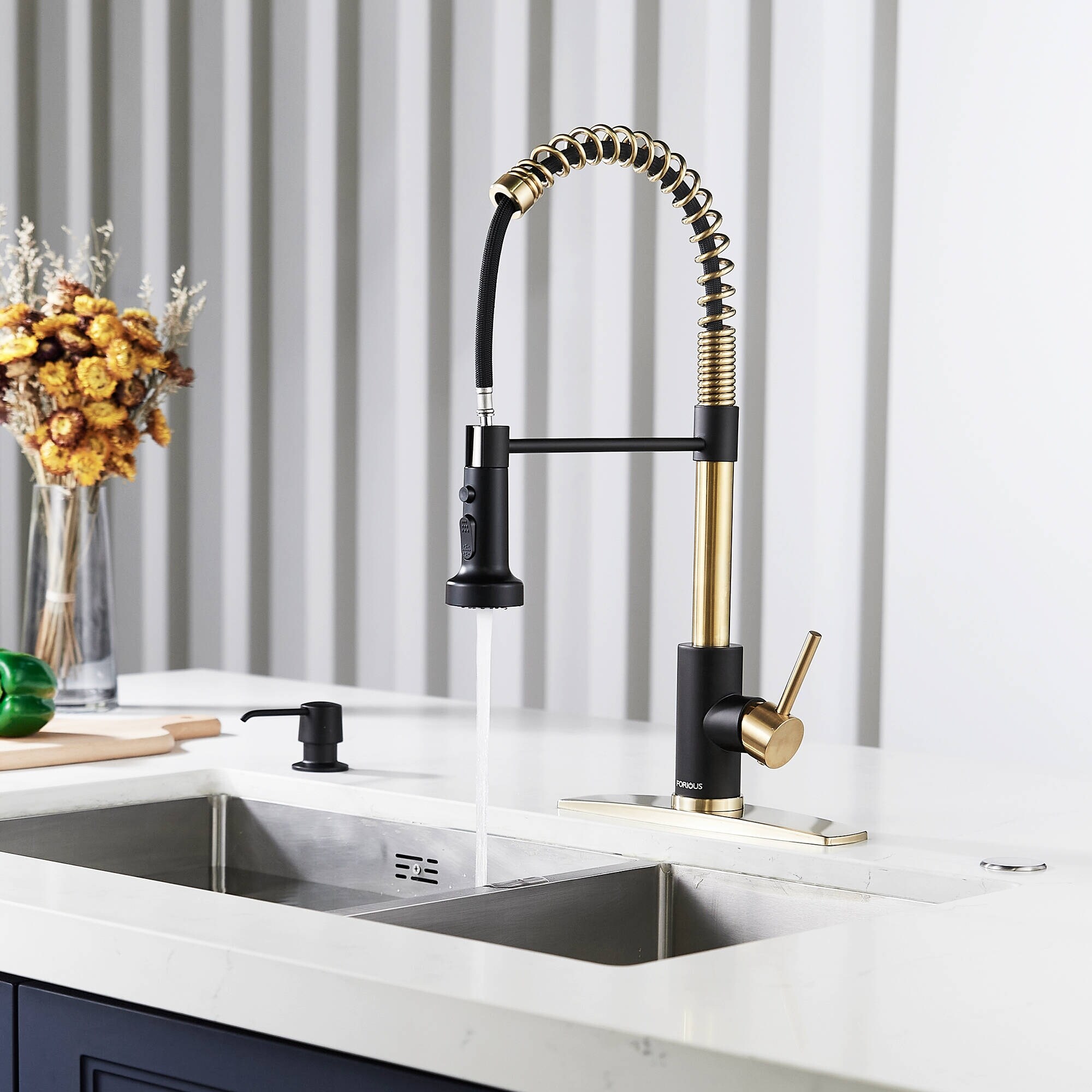 Forious Kitchen Faucet with Pull Down Spring Sprayer Sink Faucet Black