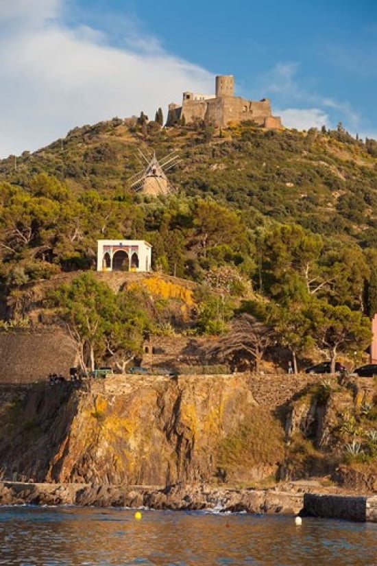 Fort Saint Elme Collioure France Canvas Art - Brian Jannsen DanitaDelimont (19 x 29)