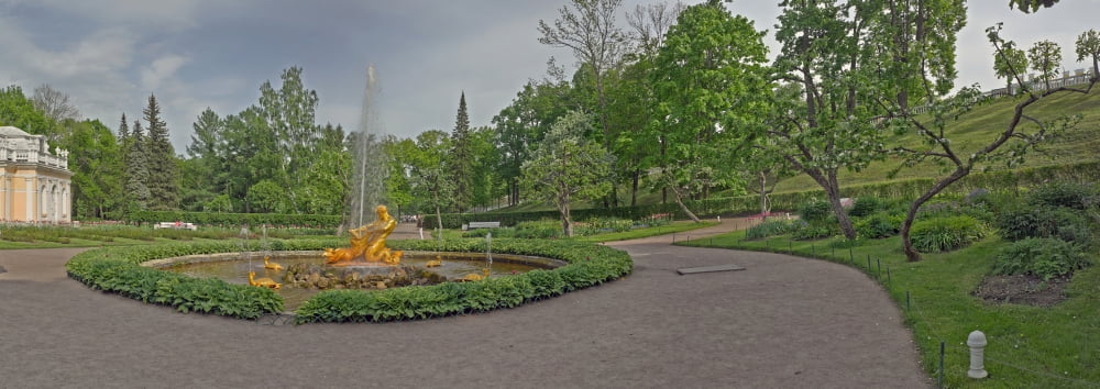 Fountain outside a palace Peterhof Grand Palace St Petersburg Russia Canvas Art - Panoramic Images (36 x 12)