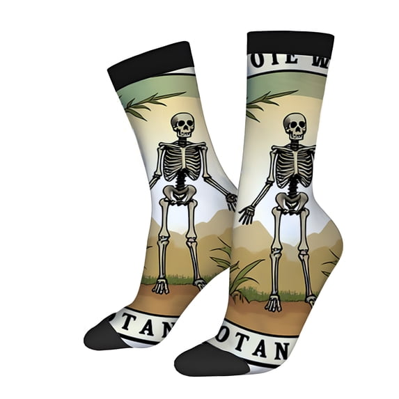 Four Seasons Universal Socks (2 Pairs) - Nature-Themed Landscape Design with Mountains & Grass Unisex Trendy Mixed Color Socks Perfect for All Seasons