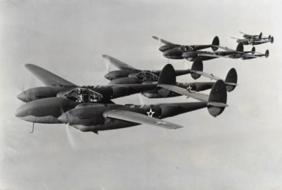Four fighter planes in flight P-38 Lightning Canvas Art - (18 x 24)