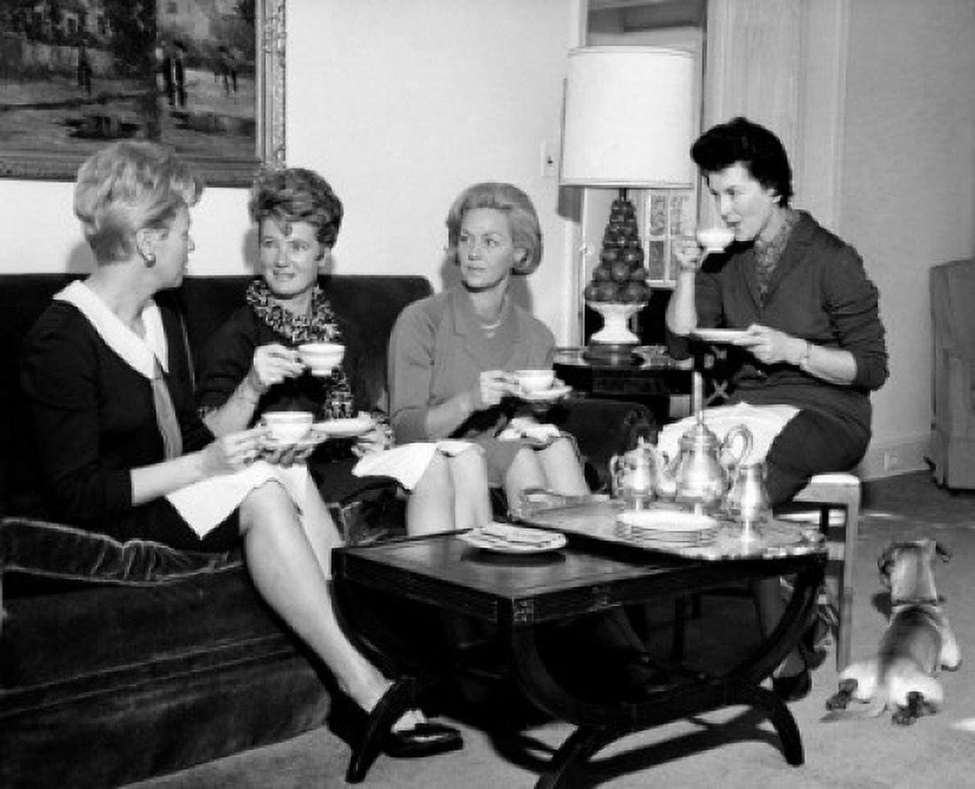Four women drinking tea and talking Canvas Art - (24 x 36)