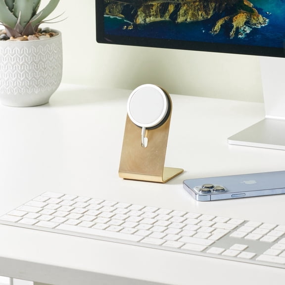 Foutad Solid Brass iPhone Stand, Docking Station, MagSafe Stand