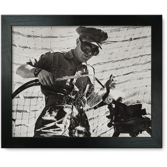 Framed Print: Paisley Armament Q.M.S. On Service In Western Front, circa 1940
