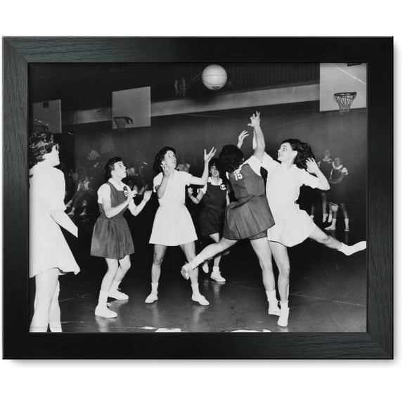 Framed Print: Rebound Sue Kelly In White And Ann Santorelli Of St Johns 15 Try