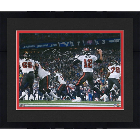 Framed Tom Brady Tampa Bay Buccaneers Autographed 16" x 20" Photograph with "NFL Pass Rec 10/3/21" Inscription - Fanatics Authentic Certified