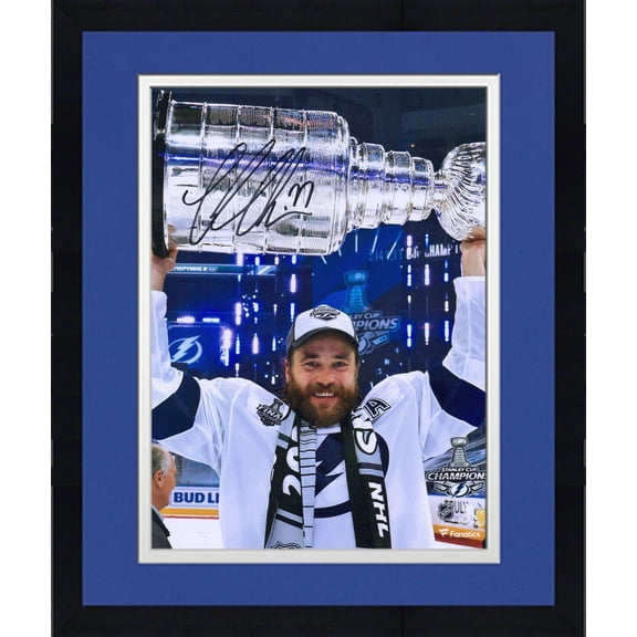 Framed Victor Hedman Tampa Bay Lightning 2020 Stanley Cup Champions Autographed 8" x 10" Raising Cup Photograph - Fanatics Authentic Certified