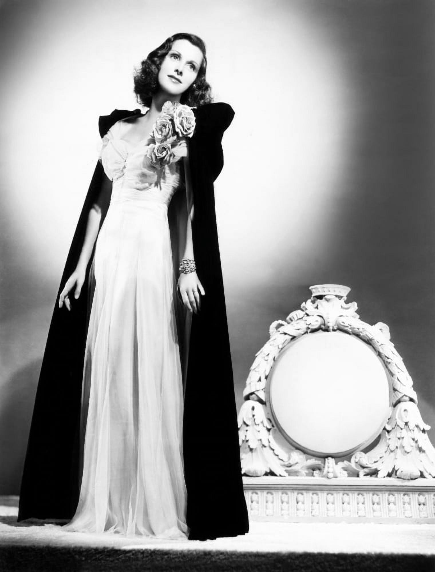 Frances Dee Canvas Art - (16 x 20)