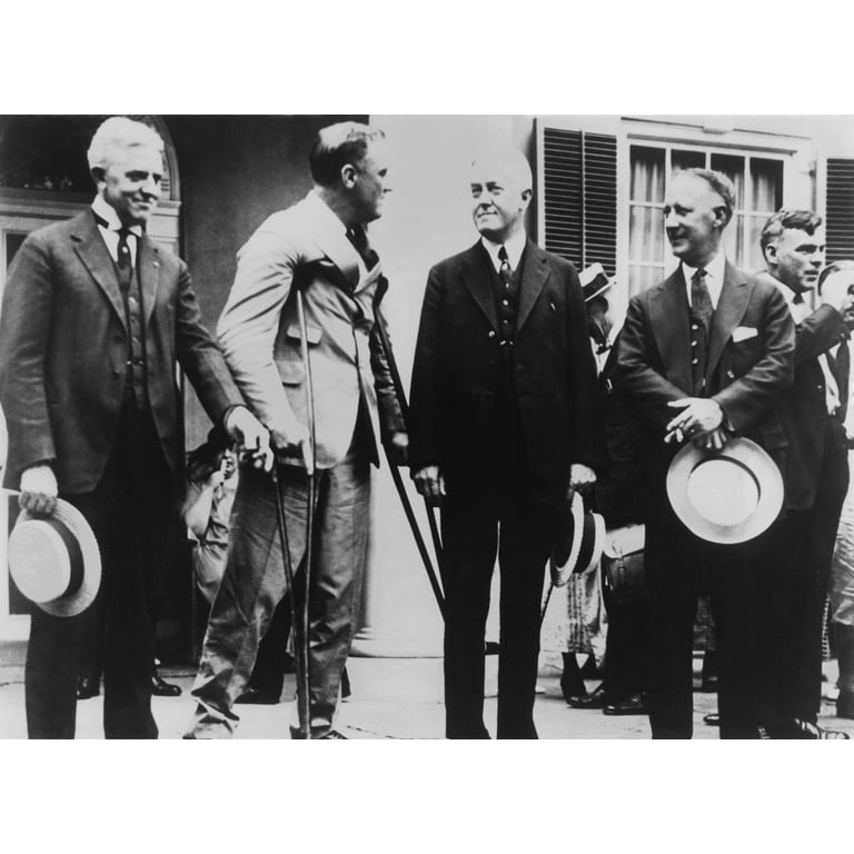 Franklin Roosevelt On Crutches History (24 x 18) - Walmart.com