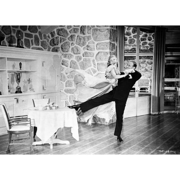 Fred Astaire and Ginger Rogers Dancing in Gown and Suit Photo Print (8 x 10)