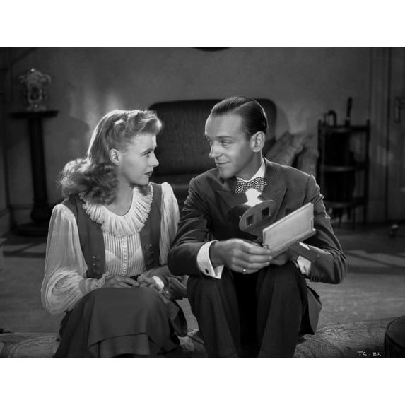Fred Astaire and Ginger Rogers Talking Intimately from Movie Scene Photo Print (8 x 10)