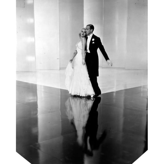 Fred Astaire and Ginger Rogers dancing Photo Print (8 x 10)