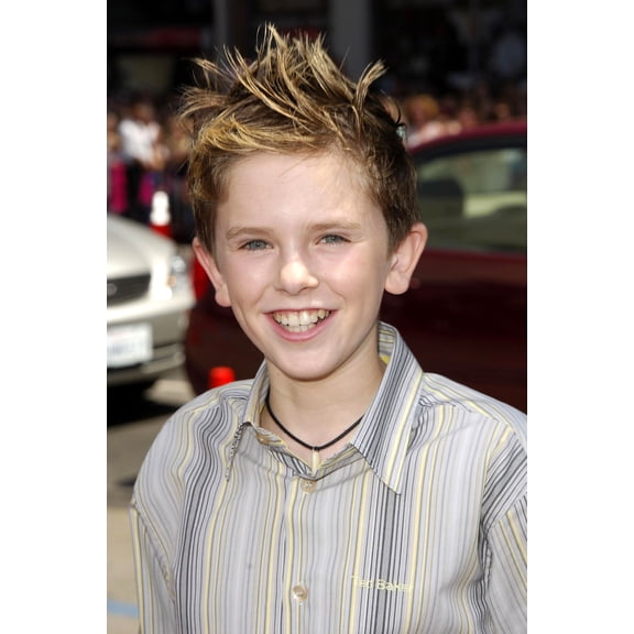 Freddie Highmore At Arrivals For Charlie And The Chocolate Factory Premiere, Grauman'S Chinese Theatre, Los Angeles, Ca, July 10, 2005. Photo By Michael GermanaEverett Collection Celebrity (8 x 10)