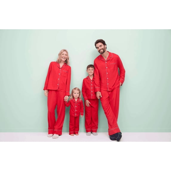 Free Assembly Matching Family Pajamas Women’s and Women's Plus Top and Pants Gift Set, 2-Piece, Sizes XS-3X