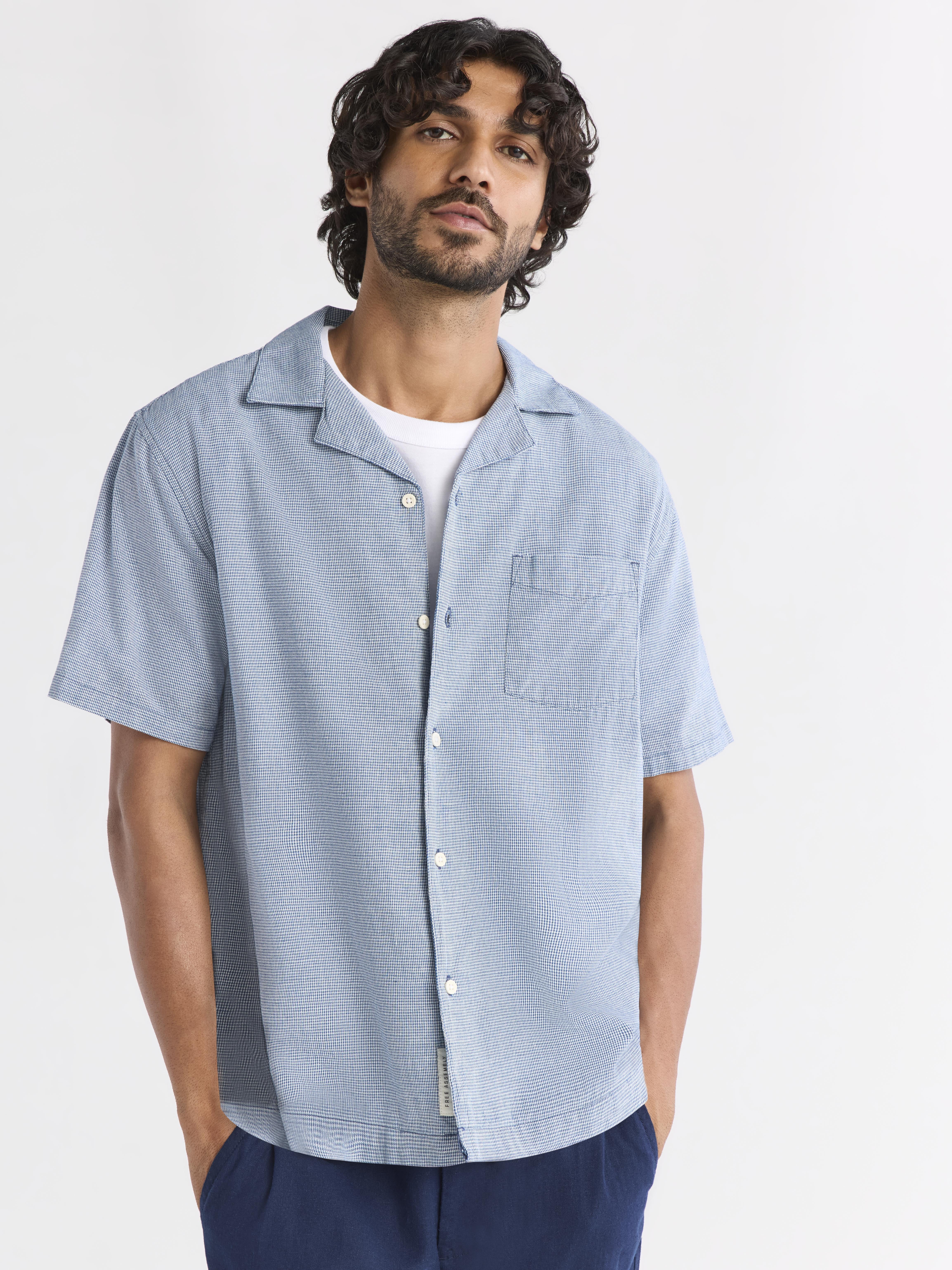 Free Assembly Men's Linen Blend Camp Shirt with Short Sleeves, Sizes XS-3XL