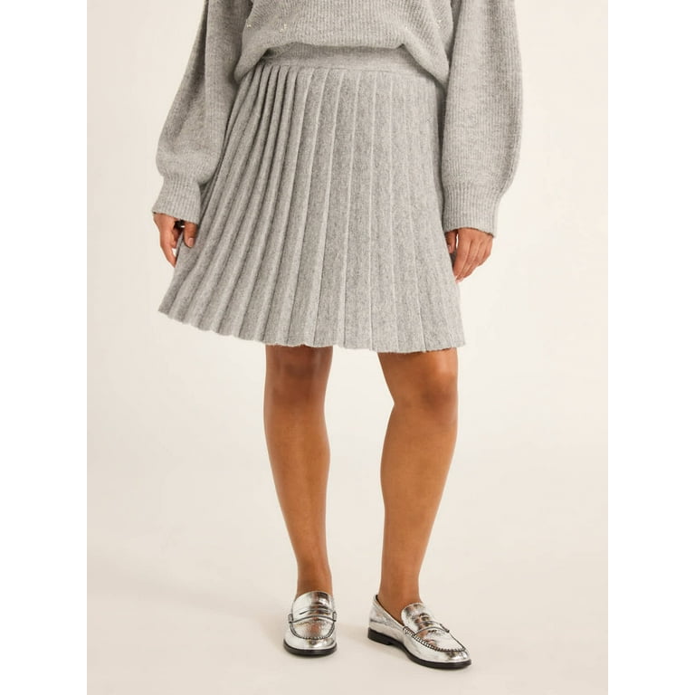 Free Assembly Women s and Women s Plus Pleated Mini Sweater Skirt Sizes XS 4X