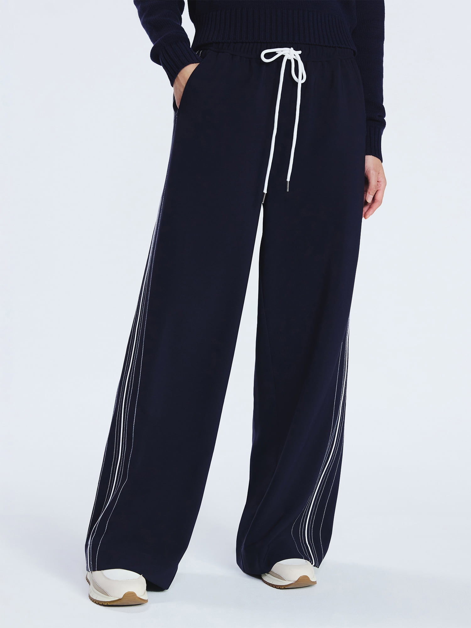 Free Assembly Women's and Women's Plus Side Stripe Pull-On Pants, 31" Inseam, Sizes XS-4X