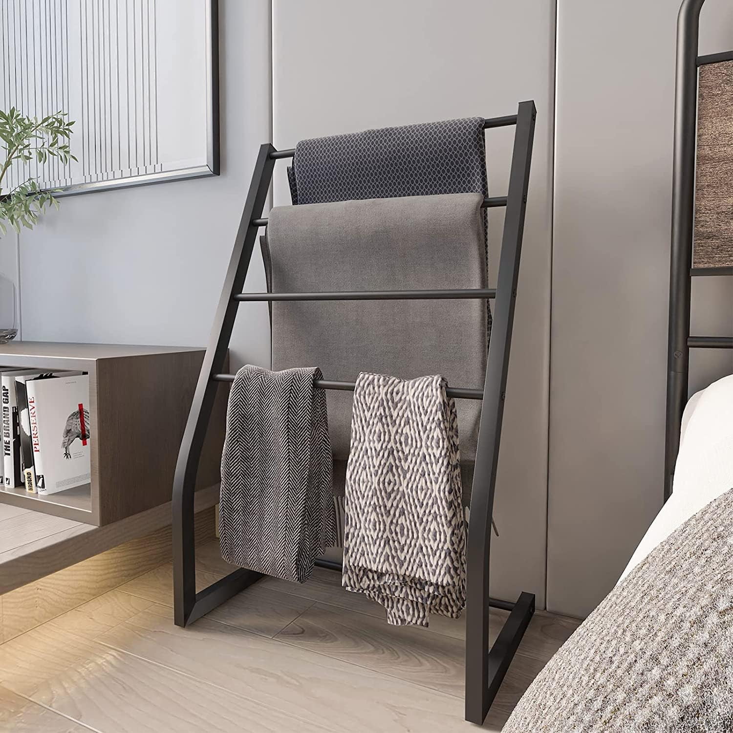 Free Standing Towel Rack, Towel Racks for Bathroom, 4 Tier Metal Towel ...