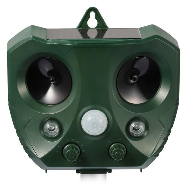 Fresh Fab Finds FFF-GPCT1567 Ultrasonic Animal Repeller Solar Powered Repellent with Motion Sensor LED Flashing Lights, Green