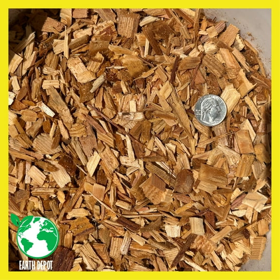 Fresh Natural Pine Wood Chips Shavings Mulch Garden Bark, (34QT). Use for No Splinter Kids Playground, Animal Enclosures, Livestock Pet Bedding, Landscaping Beds Pots, Decorative Walkways