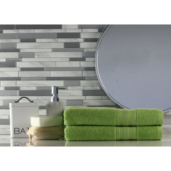 Freshee 2-Piece Bath Towel Set, Solid Green - Featuring Intellifresh Antimicrobial Technology