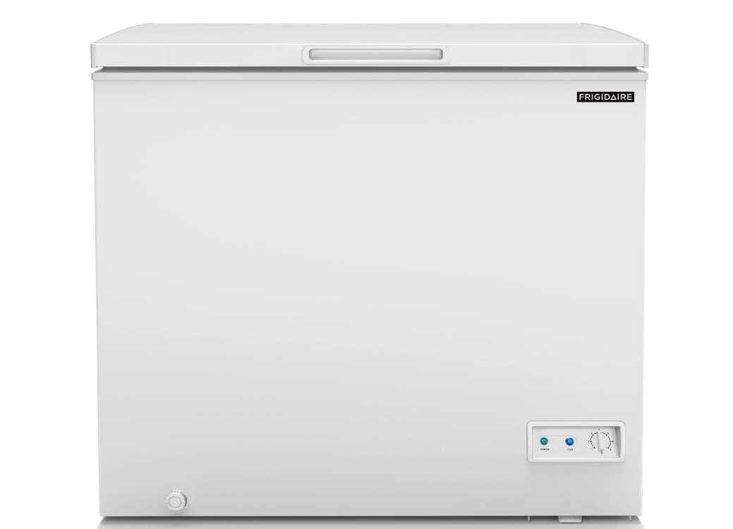 Frigidaire 7.0 cu ft Chest Freezer, White - Deep Freezer for Garage, Kitchen, Basement, Large Capacity for Bulk Storage