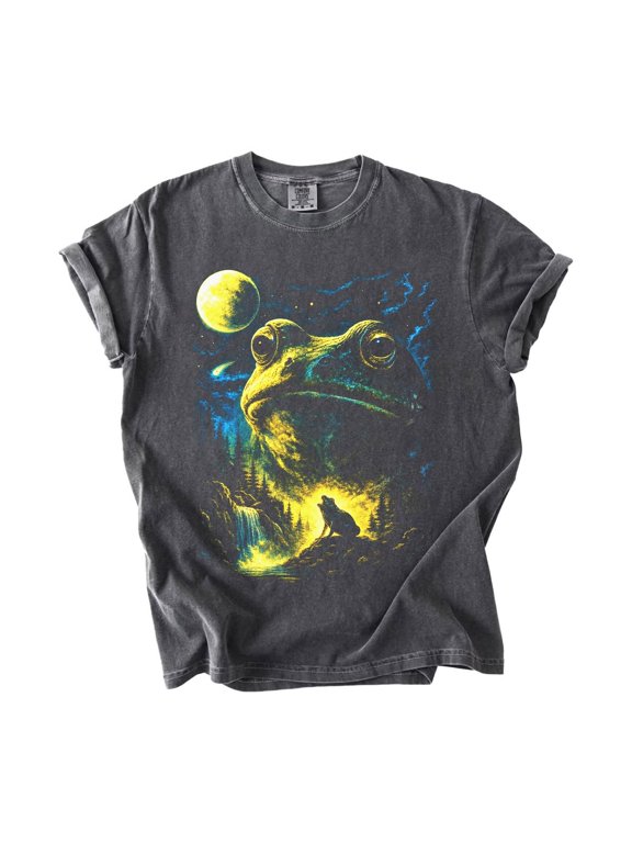 Frog Howling at the Full Moon Graphic T-Shirt, Retro 90s Cottagecore Forest Pond Nature Lover Tee