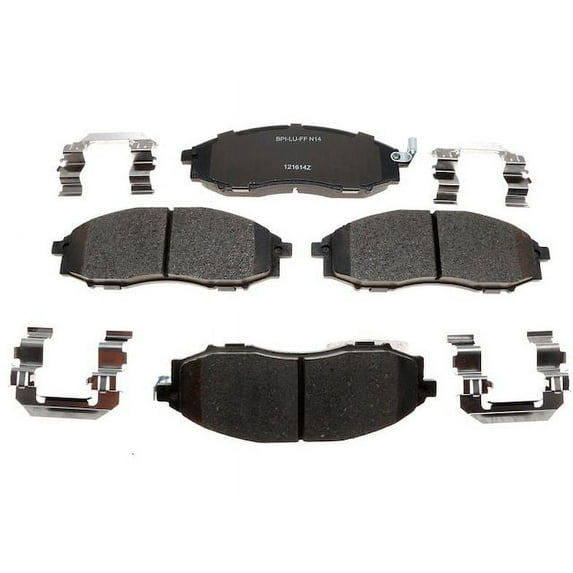 Front Brake Pad Set - Compatible with 2000 - 2004 Nissan Xterra 2001 2002 2003