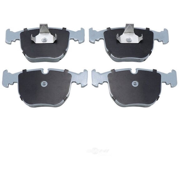 Front Brake Pad Set - Compatible with 2000 - 2006 BMW X5 - Raybestos