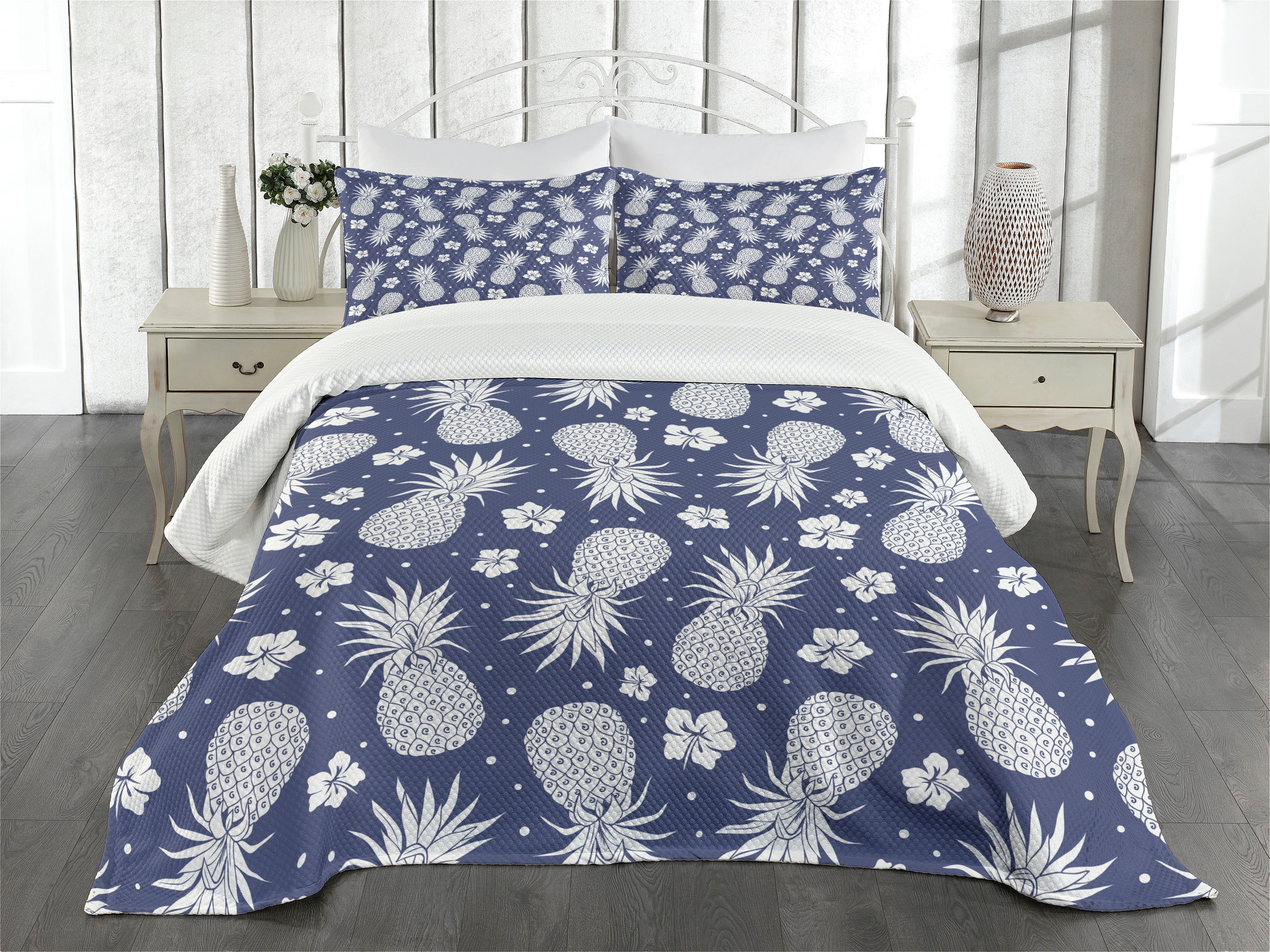 Fruits Bedspread Set Queen Size, Exotic Pineapple Floral Hyacinth Vintage Summer Holiday