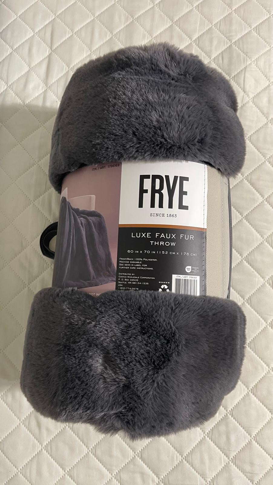 Frye Luxe Faux Fur Throw Blanket (60 in X 70 in) Gray