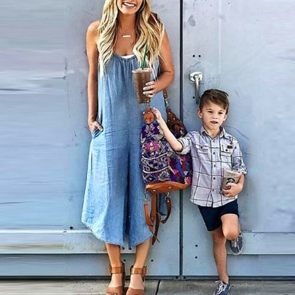 Fsqjgq Denim Overalls for Women Summer Casual Loose Wide Leg Trousers Jumpsuit Solid Sleeveless Suspender Bib Overalls Baggy Rompers with Pockets(Blue,M)