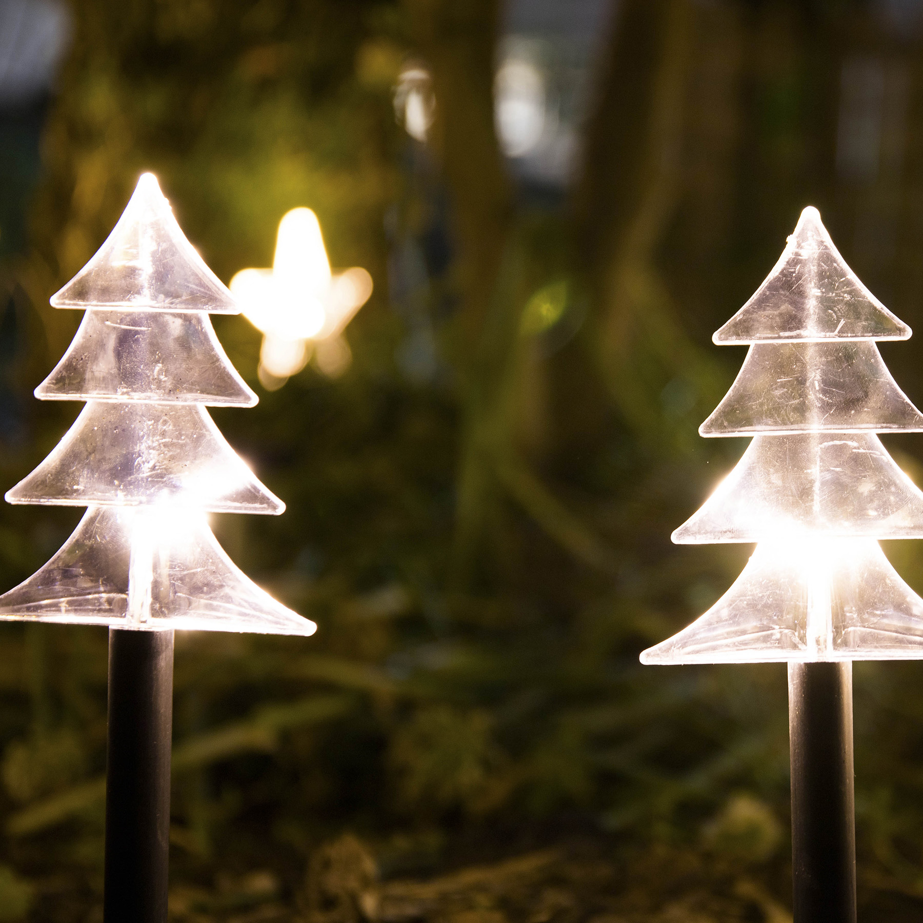 18 in. Clear Spiral Tree Pathway Christmas/Seasonal Lights (Set of 4