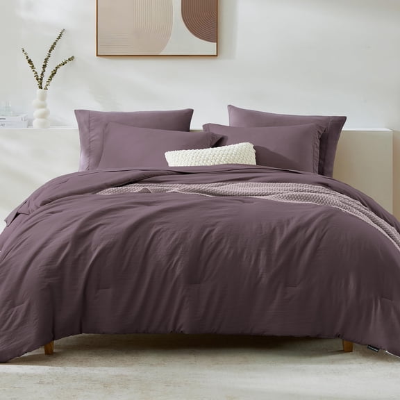 Full(80"x90") Artic Plum 7-Piece Bed-in-a-Bag All Season Bedding Set